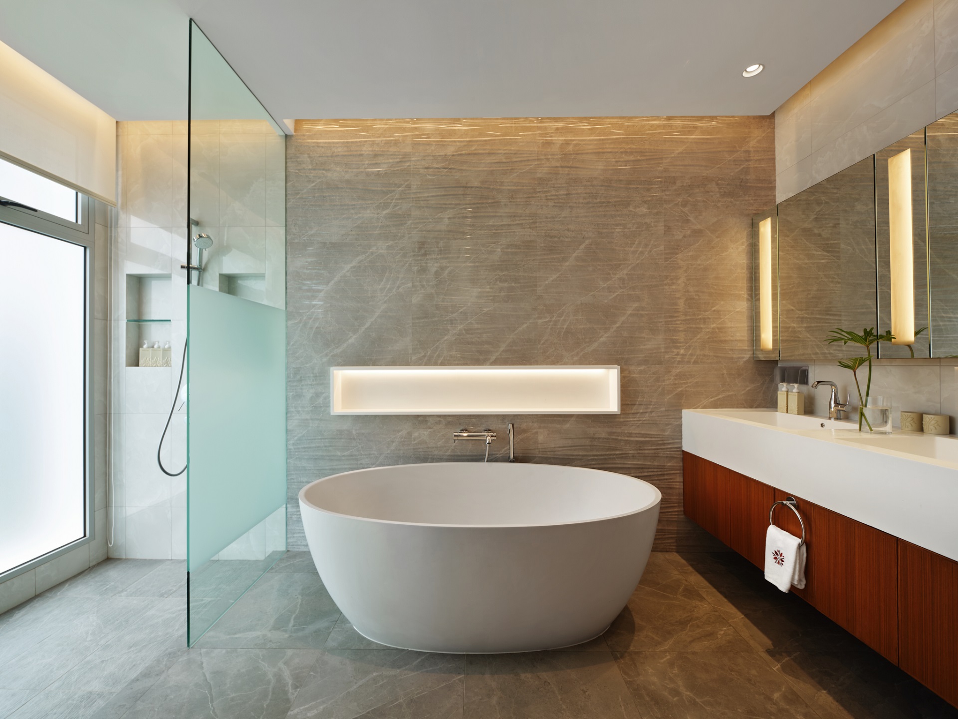 Three-Bedroom Pool Suite Beachfront